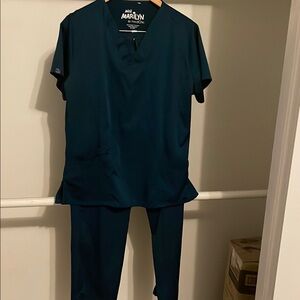 Dark Teal top and bottom size large brand new Scrub Set